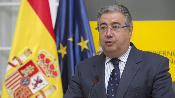 El Gobierno habla de «una operación mediática para disimular su derrota» y pide su disolución