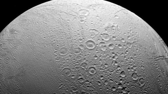 Una luna de Saturno gana enteros como mundo habitable