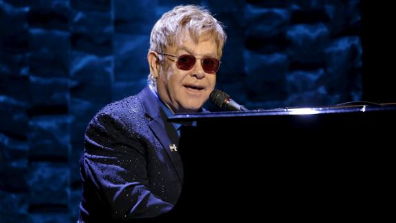 Elton John contrajo una infección «potencialmente mortal» tras una gira por Sudamérica