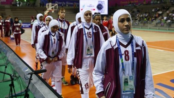 La FIBA autoriza el uso del velo a las jugadoras