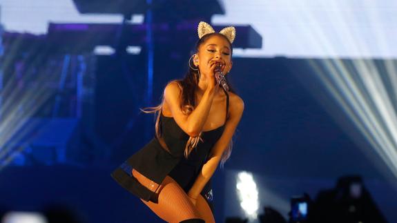 Ariana Grande anuncia un concierto benéfico en Mánchester para ayudar a las víctimas