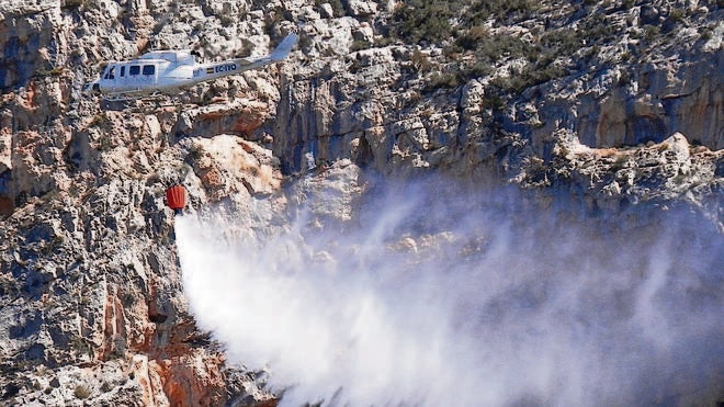 La Guardia Civil busca a un pirómano que causó el incendio del Montgó