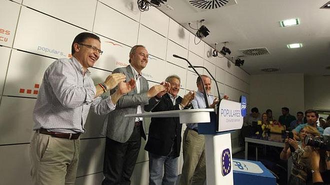 El PP zanja en apenas seis minutos la celebración de la victoria electoral