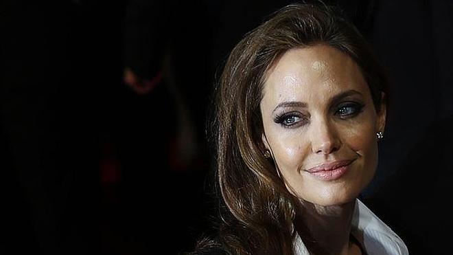 Angelina Jolie se extirpará los ovarios