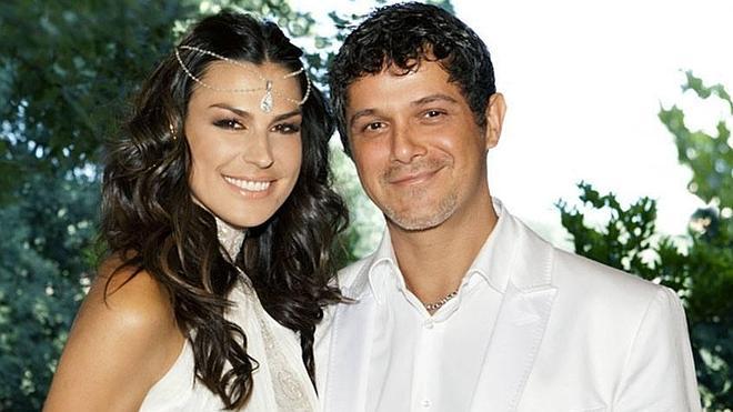 Alejandro Sanz y Raquel Perera celebran su amor