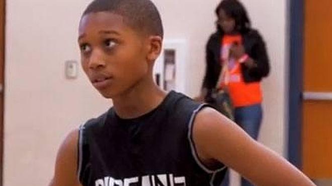 El prodigio del basket que arrasa en la red
