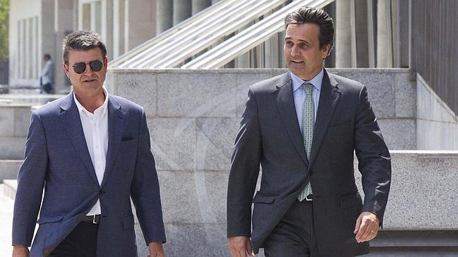 Salen en libertad con cargos el director general de Vaersa y su antecesor acusados de malversación