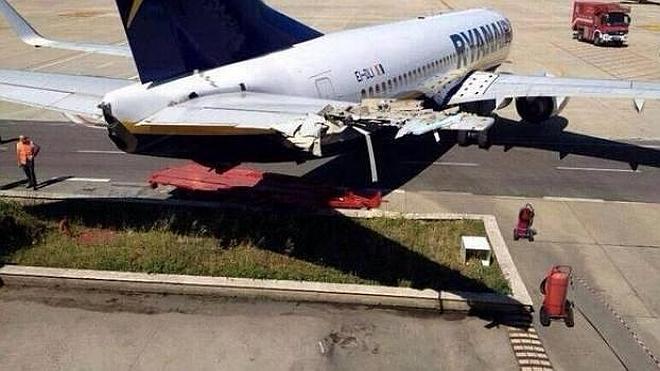 Dos aviones de Ryanair chocan en el aeropuerto de Londres