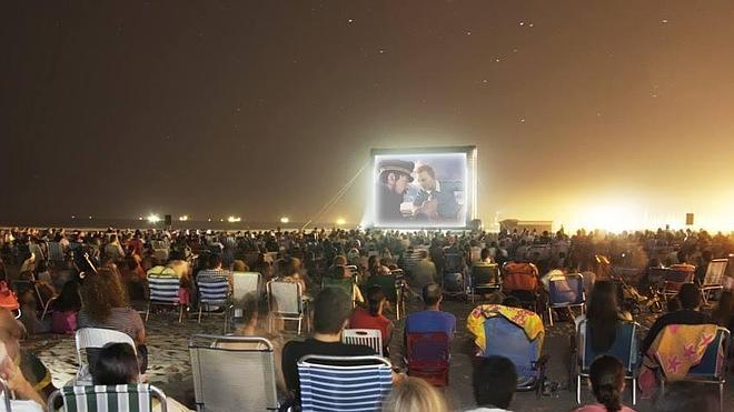 Cine de verano gratis en 18 playas de la provincia