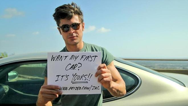 Zac Efron ofrece una cita y dona su primer coche por una buena causa