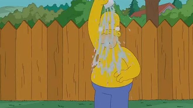 Homer Simpson se apunta al reto del 'Ice Bucket Challenge'