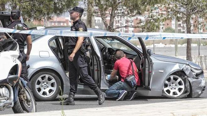 Un herido de bala en una persecución policial con disparos y dos detenidos