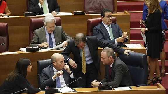 Les Corts pide por unanimidad al Gobierno no aplicar el 'catrastrazo'