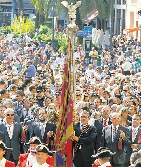 Los honores a la Senyera y la Procesión Cívica, actos centrales del 9 d'Octubre