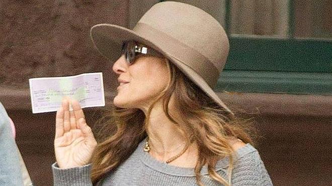 Sarah Jessica Parker encuentra un cheque de 4.700 dólares y busca a su dueño