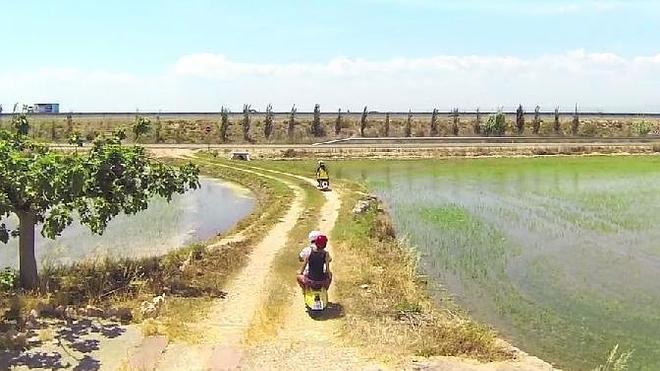Al Alimón: un recorrido en vespa por la Comunitat