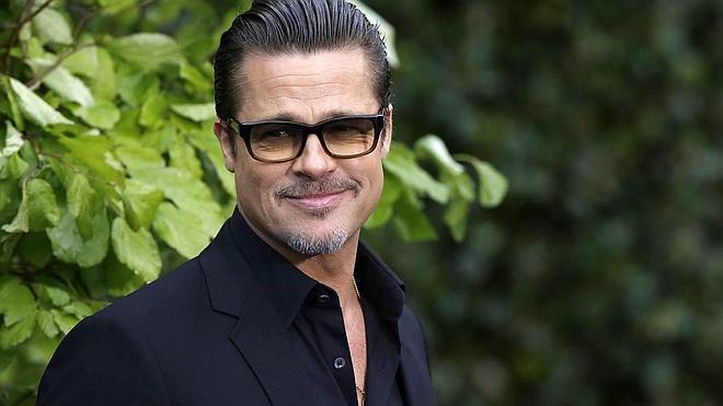 Brad Pitt lleva una pistola desde los seis años