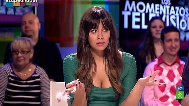 Pedroche se enfada: «Mis tetas han decidido que aquí termina la entrevista»