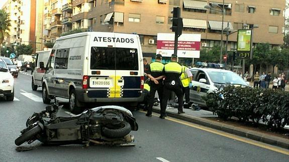 Fallece un motorista en un accidente en Peris y Valero