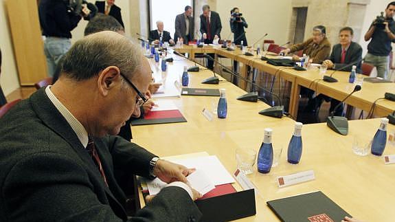 La AVL aprueba el manual de criterios para fijar la toponimia valenciana