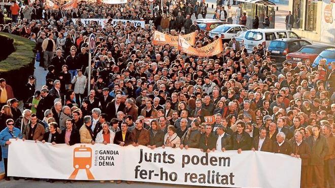 El Consell propone un plan para hacer el tren de la costa por fases