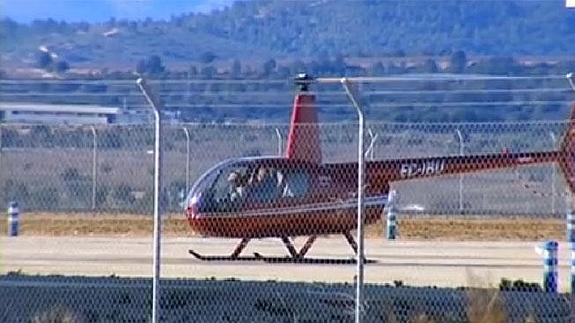 Dos jubilados en un helicóptero, primeros pasajeros del Aeropuerto de Castellón