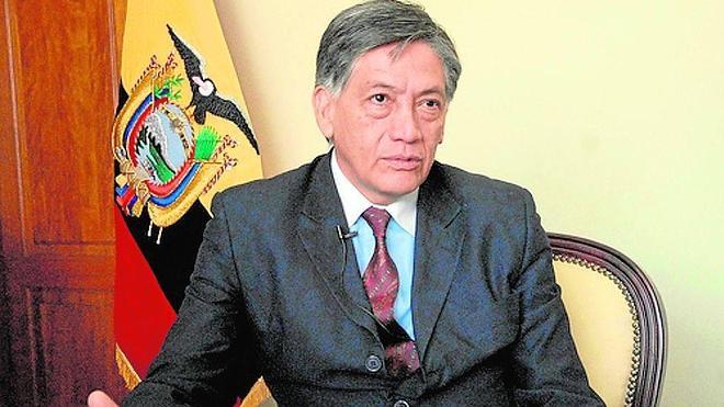 Diplomático y exministro