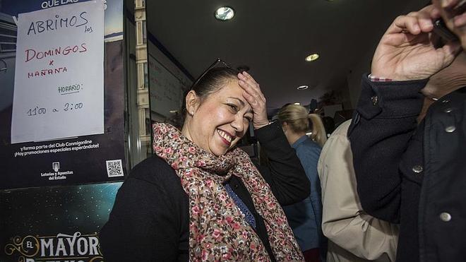 Sorteo de Navidad: una parroquia de Alfafara reparte 1,8 millones con un 5º premio, el 74012