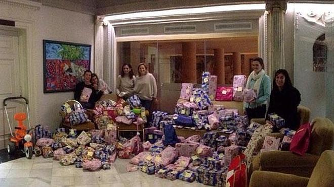 'Mamás en Acción’ hace entrega de más de 600 juguetes a niños sin recursos de Valencia