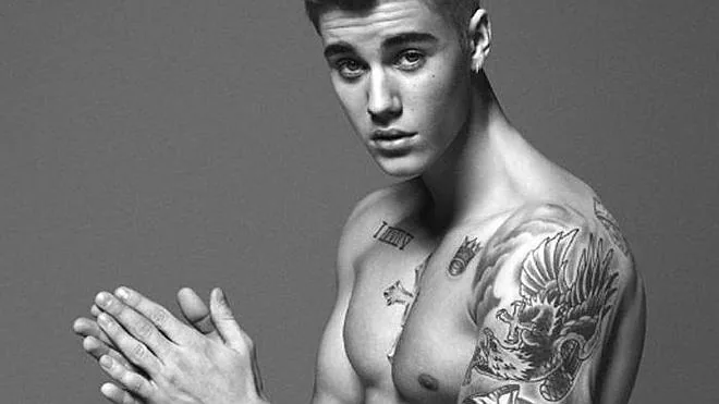 Justin Bieber se desnuda para Calvin Klein