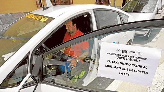 El Consell endurece las multas para que los taxis ilegales sean inmovilizados