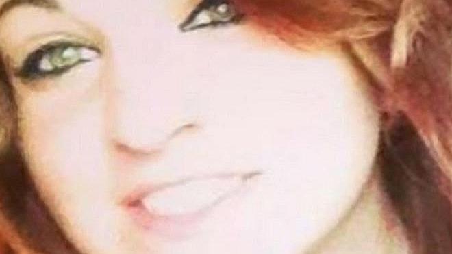 Obligan a una joven de 17 años a darse quimioterapia