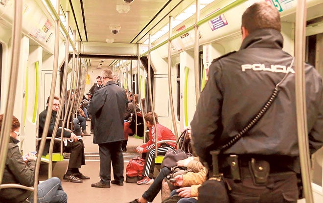 El metro intensificará los controles en los tramos en superficie para bajar el fraude