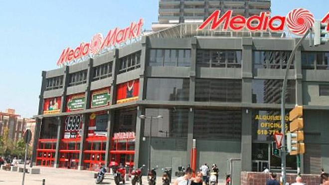 Una sentencia obliga a permitir la apertura los domingos en la avenida Cortes Valencianas