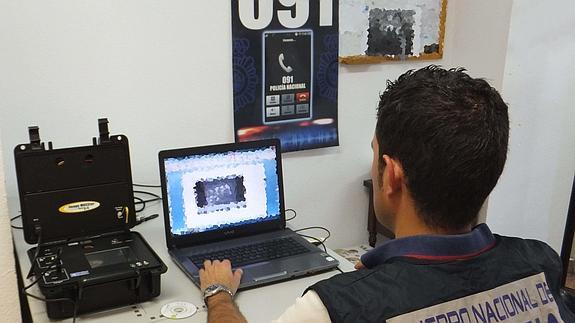 Detenido por intercambiar material pornográfico usando la wifi de su empresa