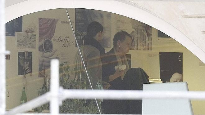 La policía detiene a Helga Schmidt en el registro del Palau de Les Arts
