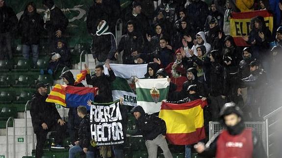 El Elche suspende su grada de animación