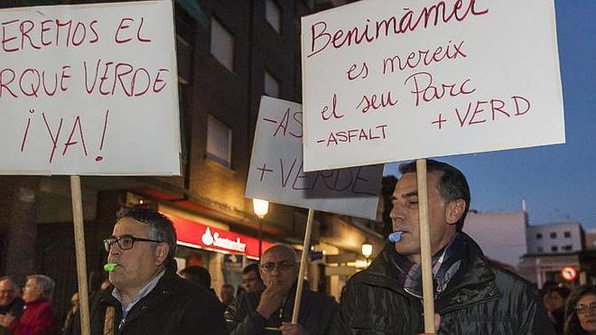 El Ayuntamiento vuelve a modificar el Parque Lineal en busca del consenso