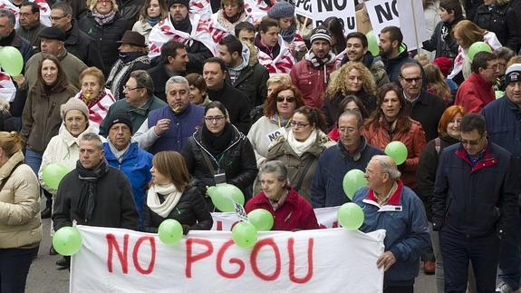 Castellar sale a la calle contra la destrucción de más huerta