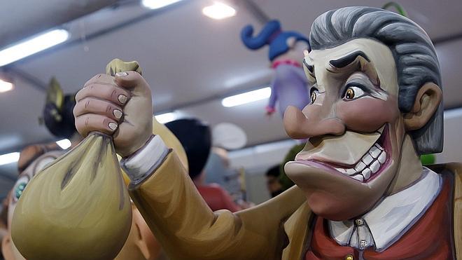 Fallas 2015: la Exposición del Ninot abre sus puertas con Pablo Iglesias y el pequeño Nicolás como estrellas