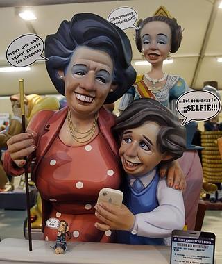 Fallas 2015: la Exposición del Ninot abre sus puertas con Pablo Iglesias y el pequeño Nicolás como estrellas