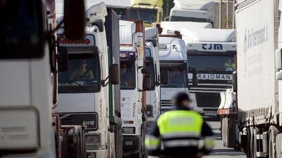 Los estibadores inician en pocas horas una huelga en el Puerto de Valencia