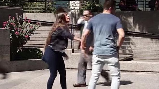 ¿Cómo reacciona la gente si la víctima del maltrato es un hombre?