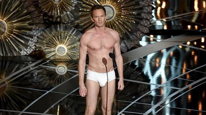 El desnudo de Neil Patrick Harris, una de las escenas más comentadas de los Oscar 2015