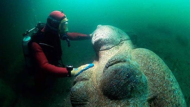 Thonis, la antigua ciudad egipcia sepultada en el fondo del mar
