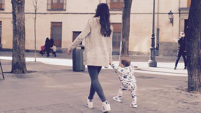 Sara Carbonero muestra los primeros pasos de su hijo Martín
