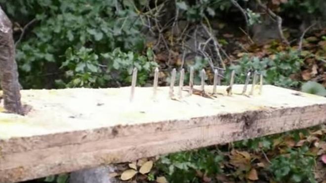 Alertan de la presencia de trampas para ciclistas en el monte