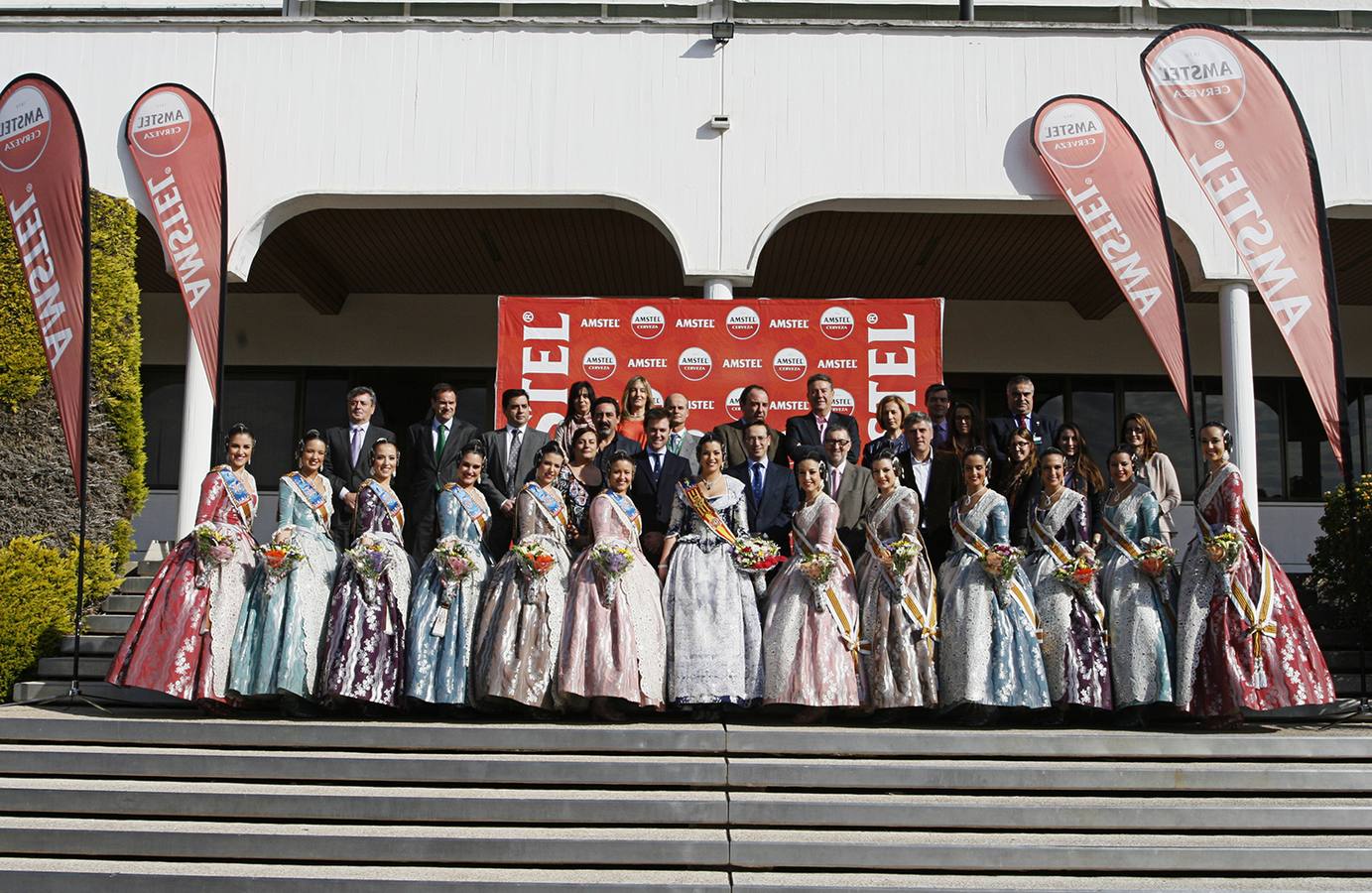 La fallera mayor de Valencia 2015 visita la fábrica de Heineken España en Quart de Poblet