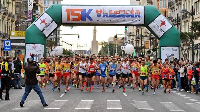 Descárgate gratis las fotos personalizadas de tu entrada a meta en la 15K Valencia
