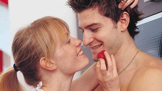 El sexo entre amigos fortalece la amistad